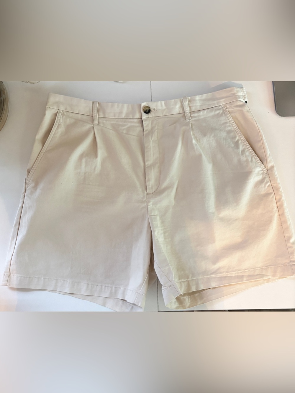 Banana Republic Cream Cotton Pleated Shorts Size 16